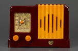 Rare Globe 532 Catalin Radio in Merlot + Yellow